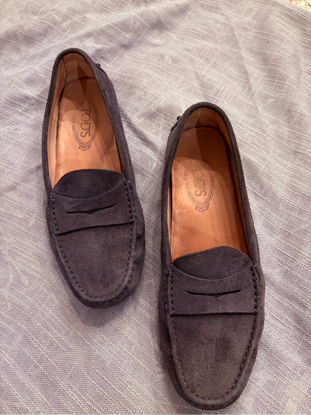 Tod's Grey Suede Driving Shoes Women’s Loafers
